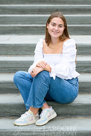 Senior-Girl-Posed-on-Staircase